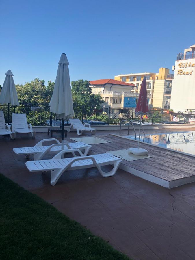 Вила Калабрия Sveti Vlas Bagian luar foto