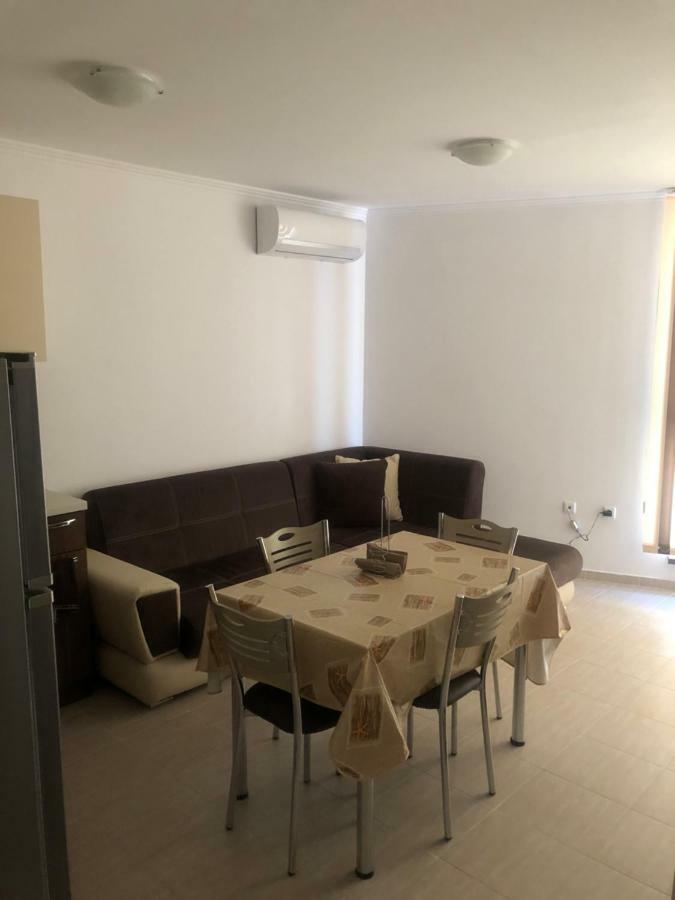 Вила Калабрия Sveti Vlas Bagian luar foto